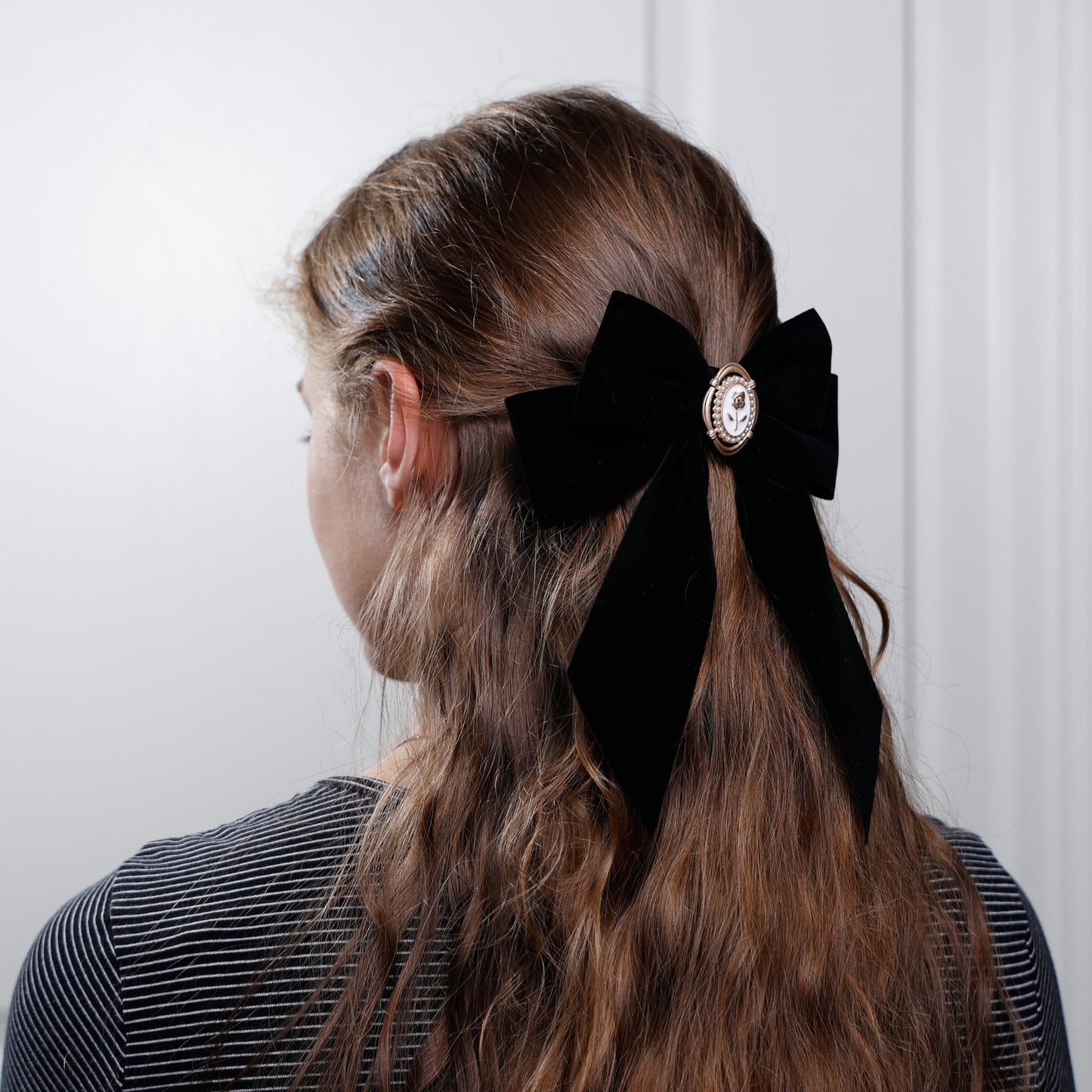 Diana Black Velvet Hair Bow