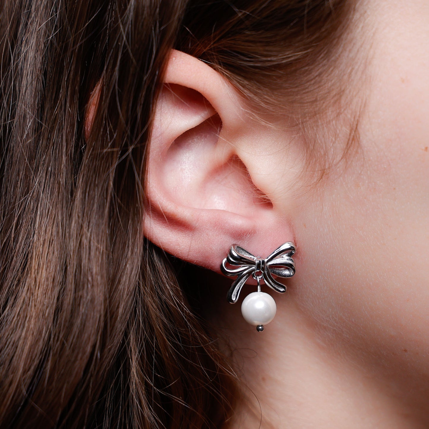 Diana Pearl Bow Earring